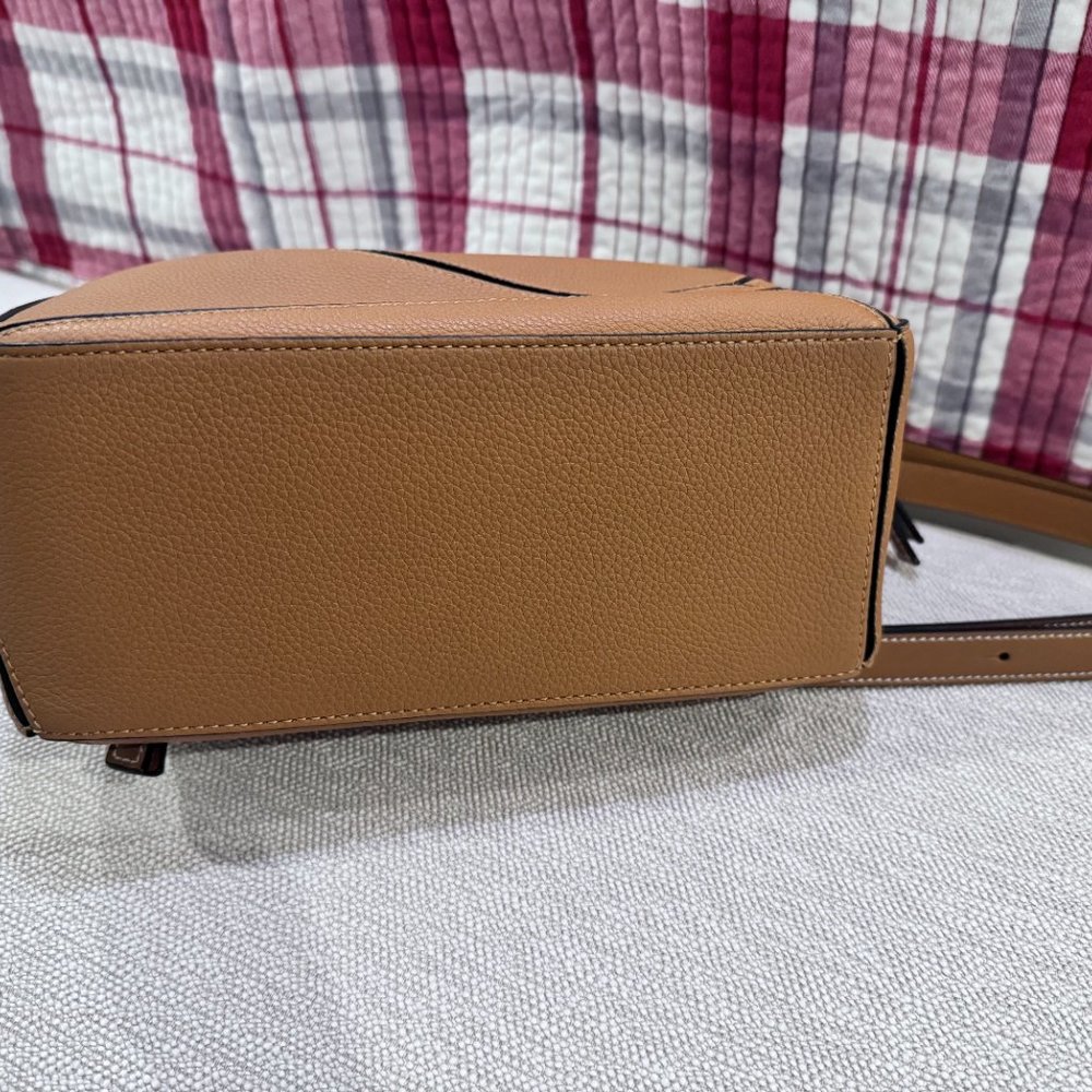 Loewe Small Puzzle Bag Caramel Grained Calfskin New Rare - Picture 6 of 10